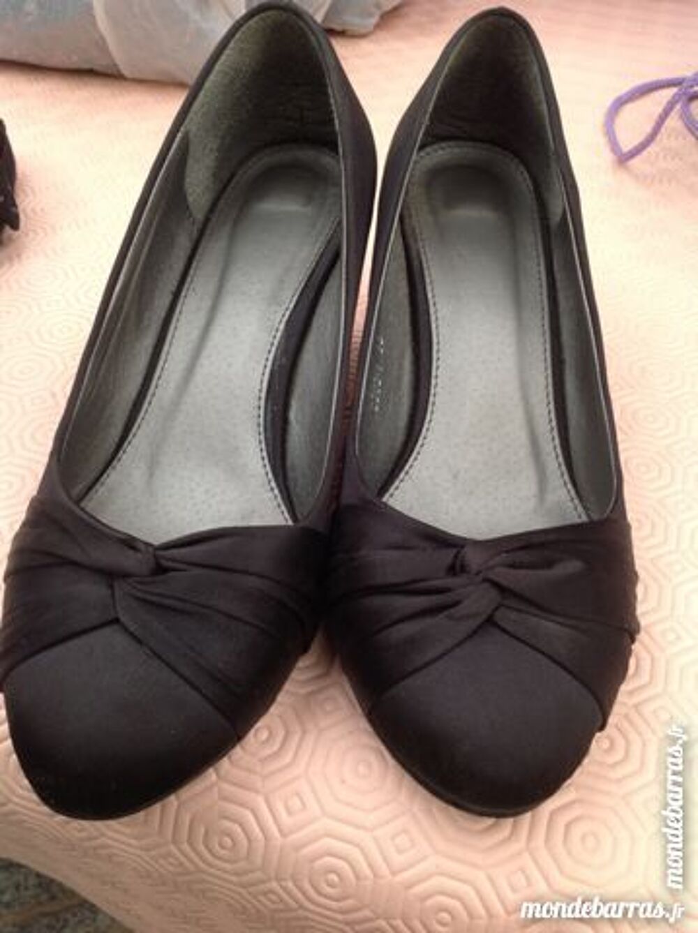 escarpins satin&eacute;s tr&egrave;s bon &eacute;tat taille 38 Chaussures