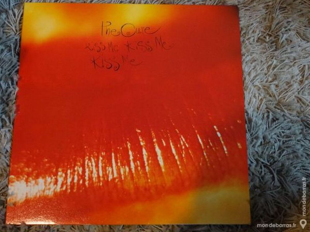 33T VINYL THE CURE ?– Kiss Me Kiss Me Kiss Me CD et vinyles