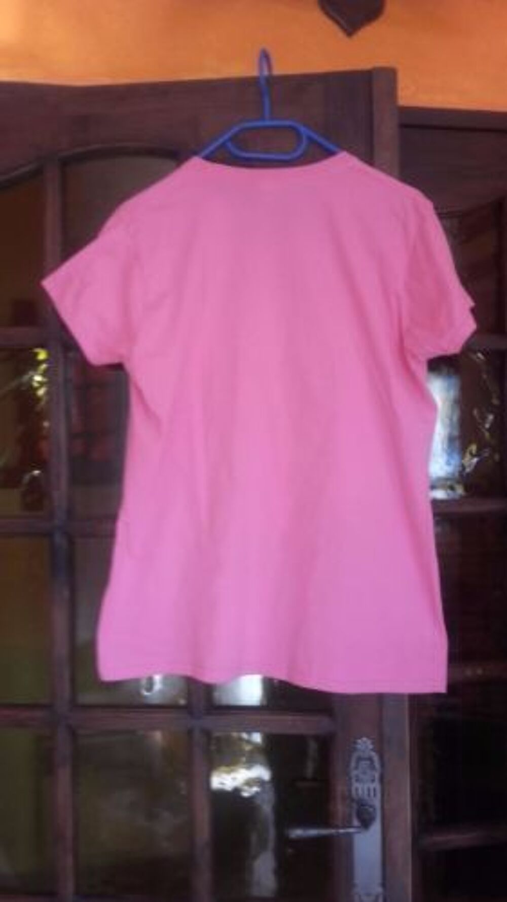 HAUT NEUF LOGO ANIMAUX Vêtements