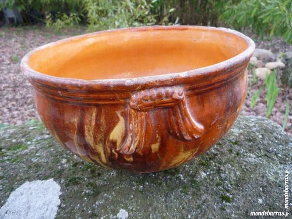Soupi&egrave;re poterie/terre jasp&eacute;e,m&ecirc;l&eacute;e/Giroussens 