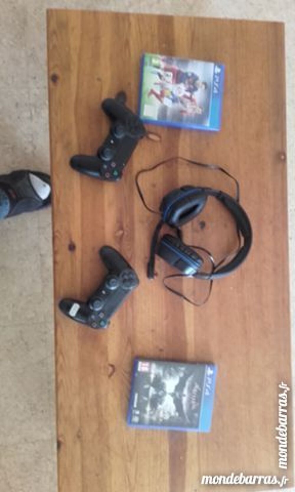 playstation 4 + casque + 10 jeux Consoles et jeux vidéos