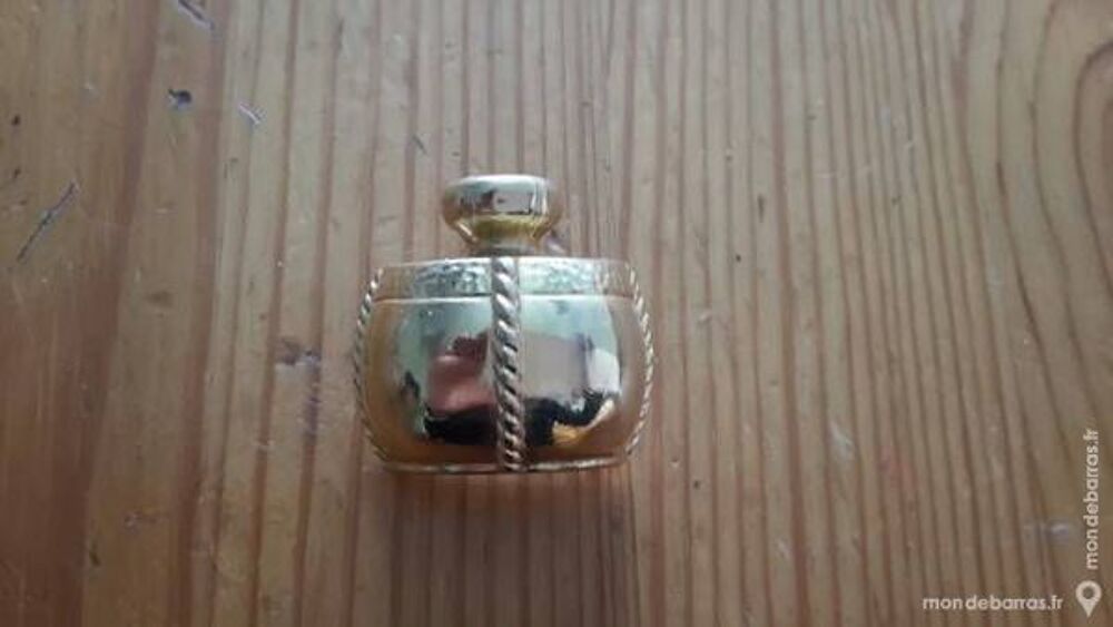 broche yves saint laurent dor&eacute; neuve Bijoux et montres