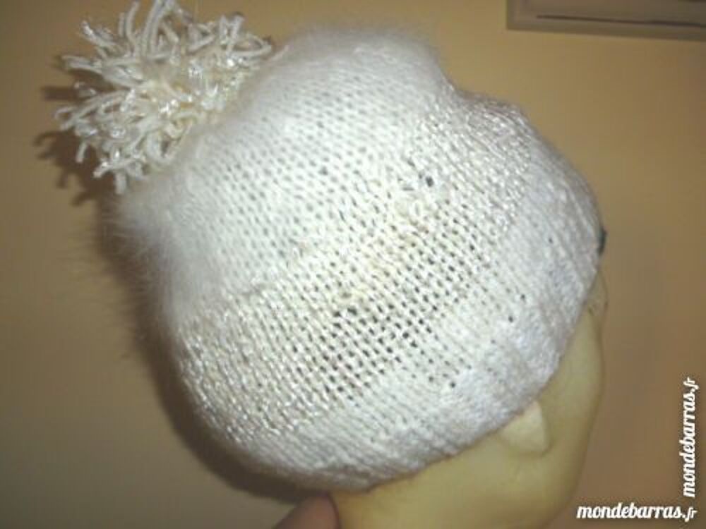 Bonnet femme en laine Angora TRICOTE MAIN Bijoux et montres