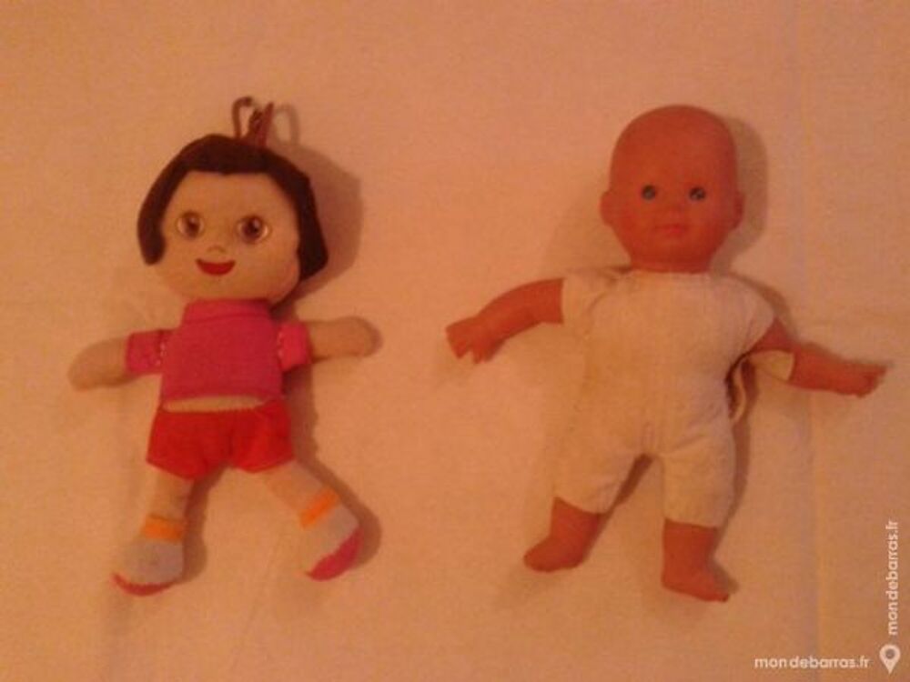 2 poupons pour enfants Jeux / jouets
