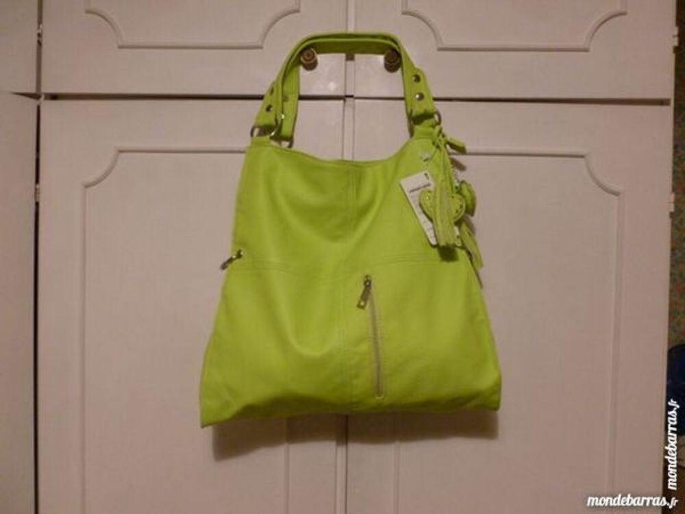 Sac vert pomme bandouli&egrave;re Maroquinerie