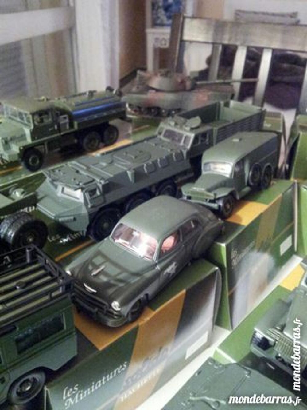 v&eacute;hicules militaires 