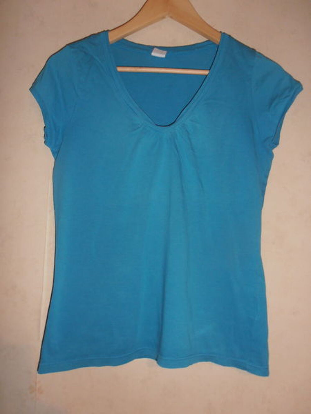 Tee-shirt Cama&iuml;eu vert (77) Vêtements