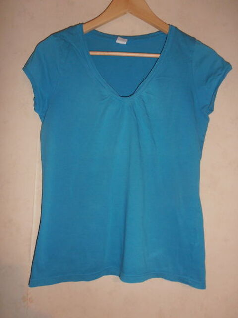 Tee-shirt Camaïeu vert (77) 2 Tours (37)