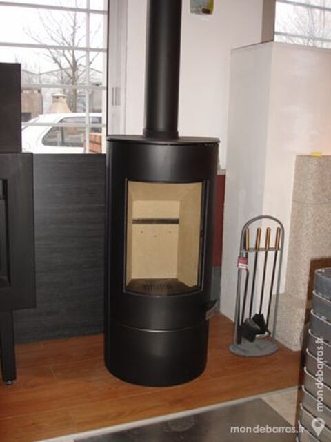 Po�le � bois rond 2600 Annecy (74)