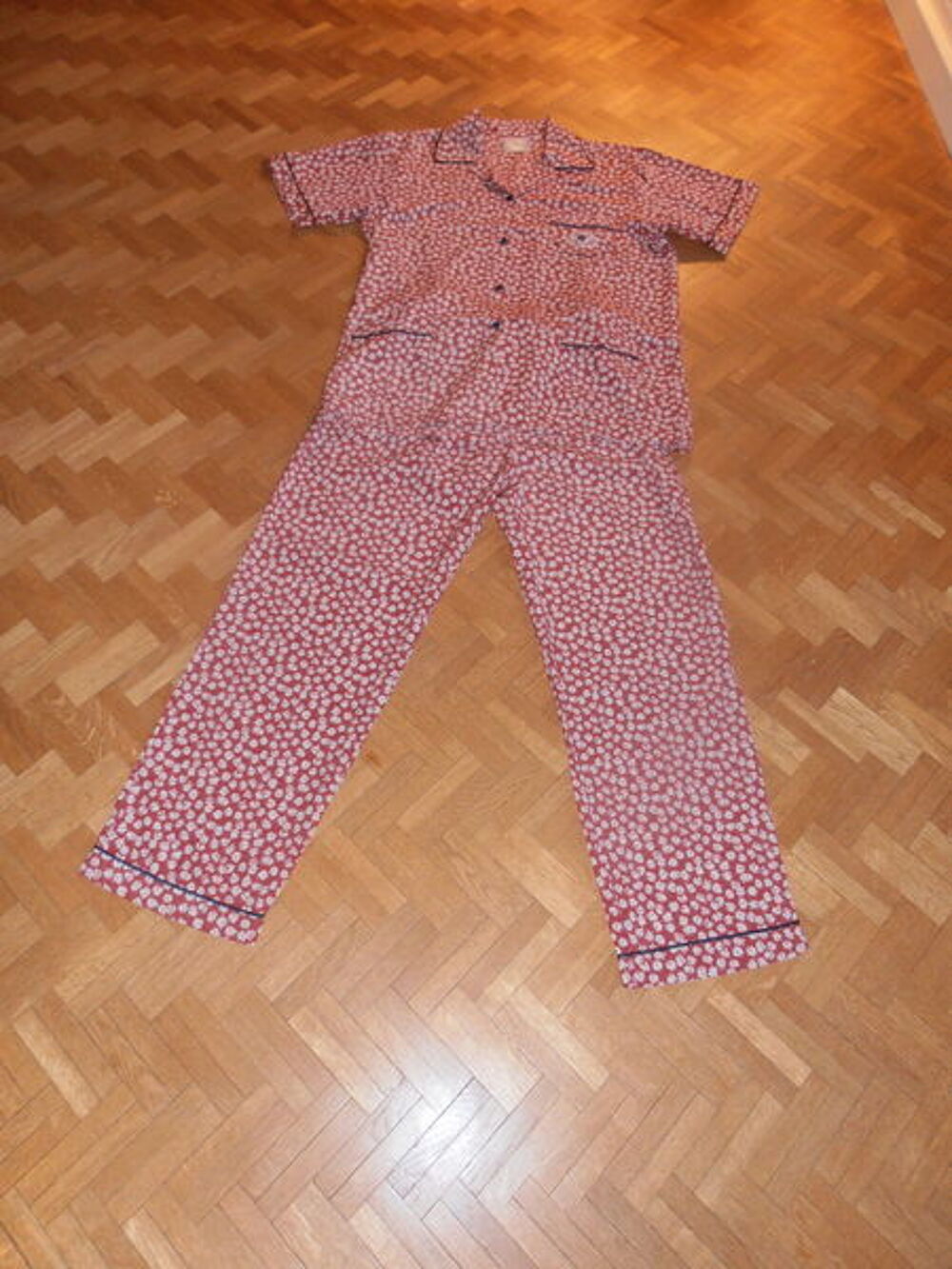 Pyjama bordeaux motifs marguerites (77) Vtements
