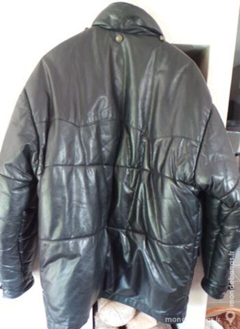 Veste doudoune en cuir taille M 35 Houppeville (76)