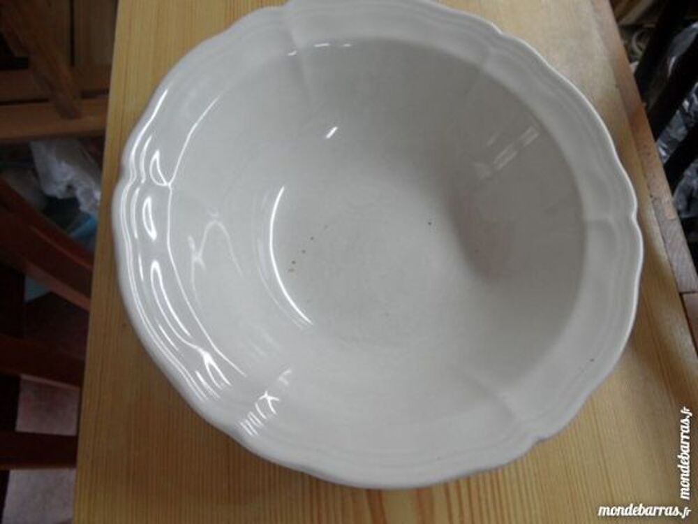 petit plat creux ou saladier en gr&eacute;s Cuisine