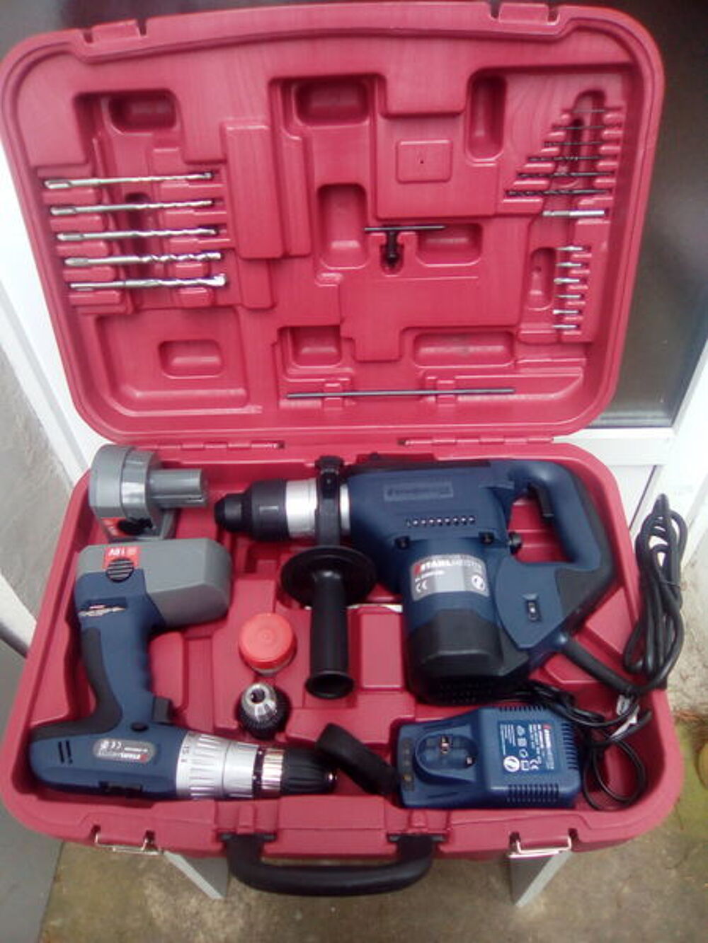 COFFRET PERFORATEUR ET VISSEUSE + ACCESSOIRES STAHLMEISTER Bricolage