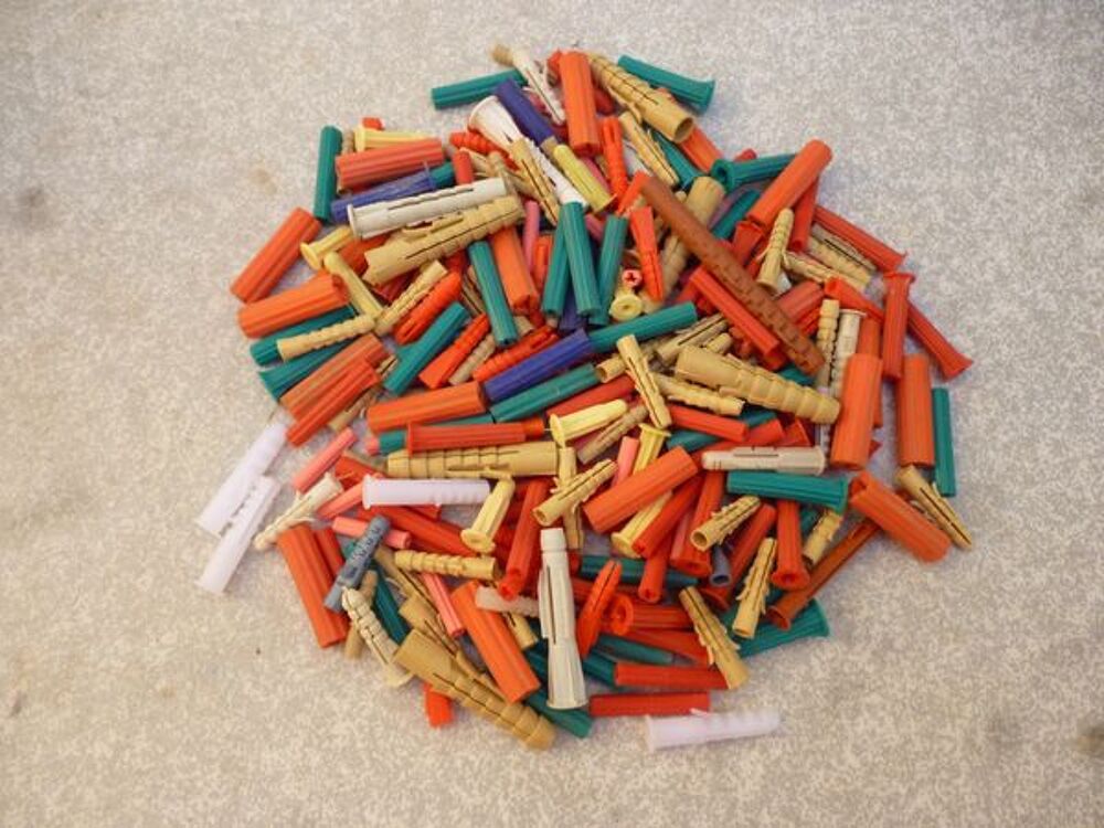 500 chevilles plastiques Bricolage