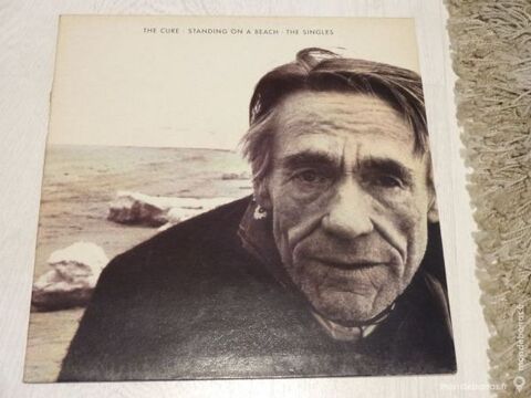 33T THE CURE ? Standing On A Beach - The Singles 17 Lyon 4 (69)