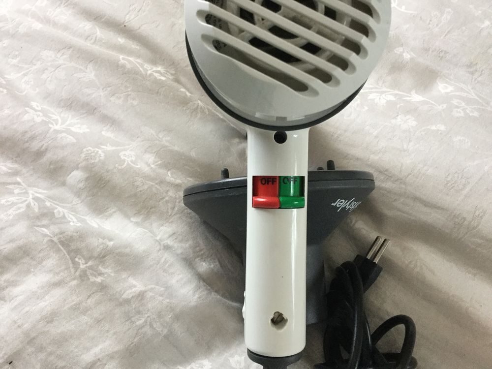 S&egrave;che cheveux Electroménager