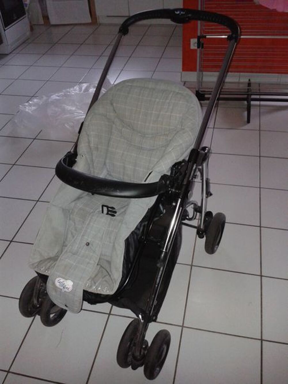 Poussette b&eacute;b&eacute; confort Puériculture