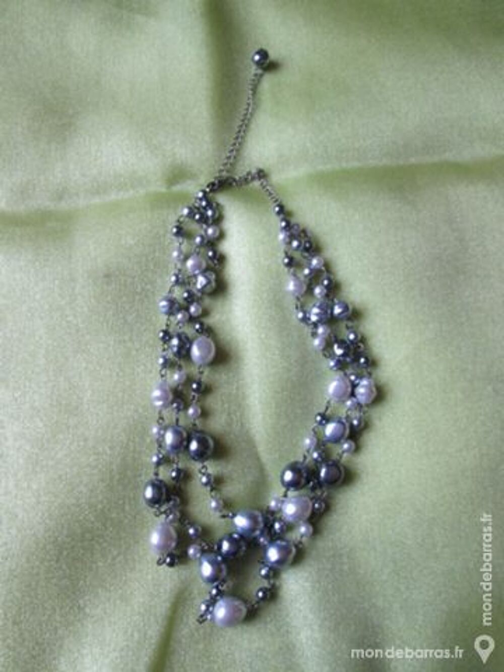 2 Colliers fantaisie Bijoux et montres