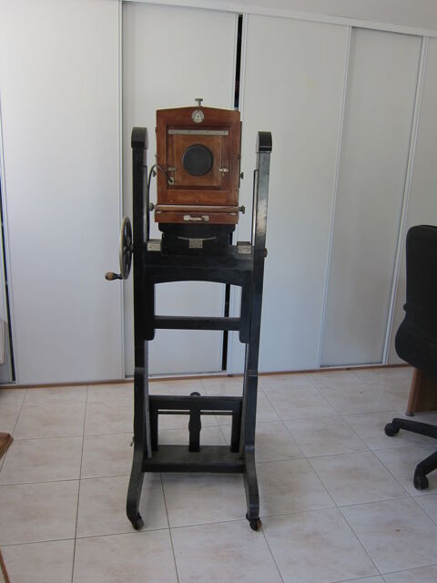 NEUE CAMERA GOLITZER WERKE 0 Saint-Maximin-la-Sainte-Baume (83)