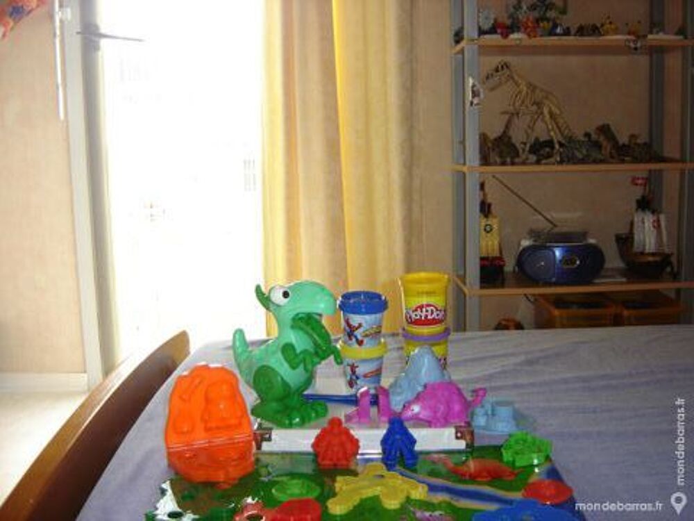 moule + pate &agrave; modeler Jeux / jouets