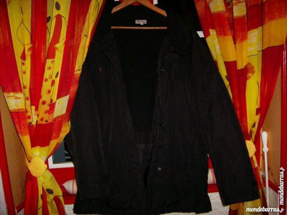 2 parka +veste de costume neuve Vêtements