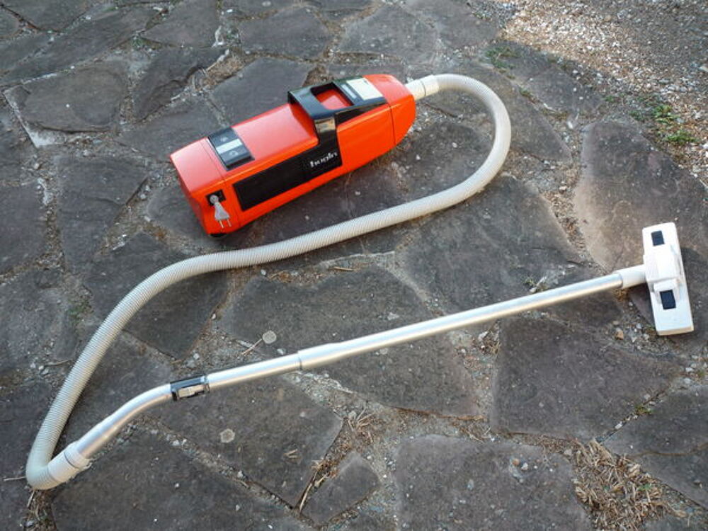 Aspirateur Hugin Mio Star
Electroménager