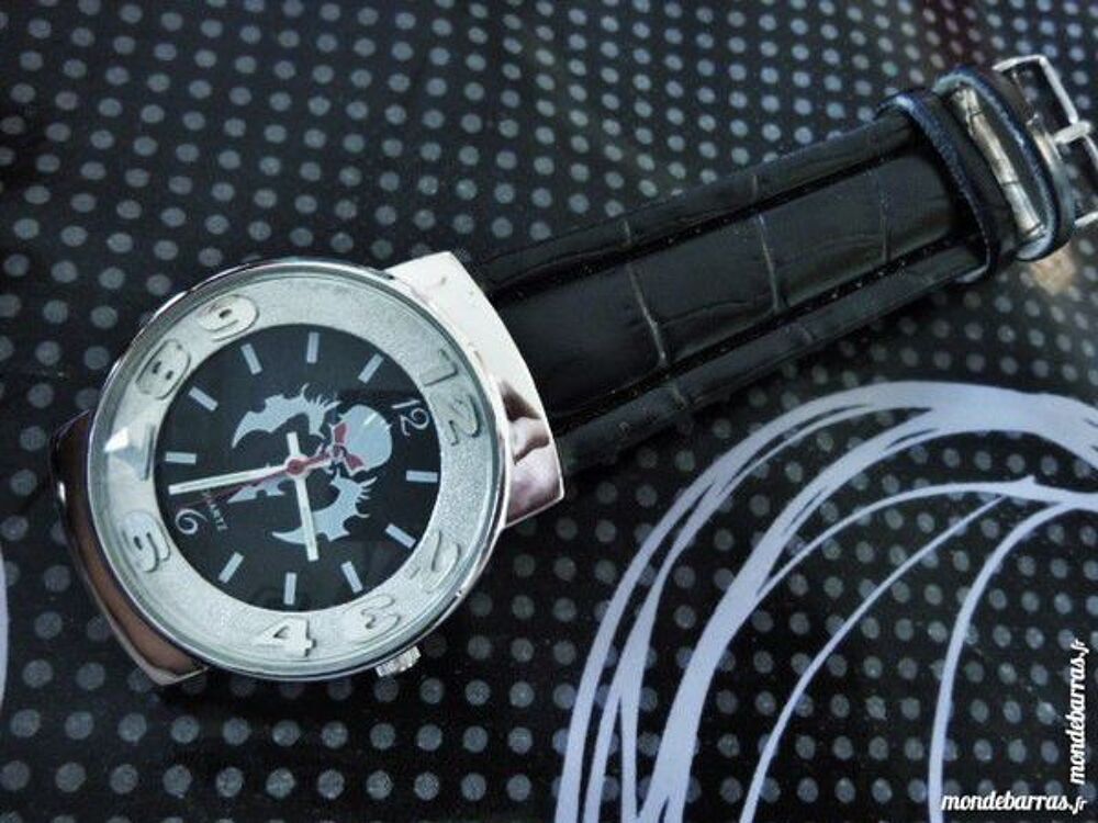 LOOT PUNK ROCK montre UNISEXE DIV0344 Bijoux et montres