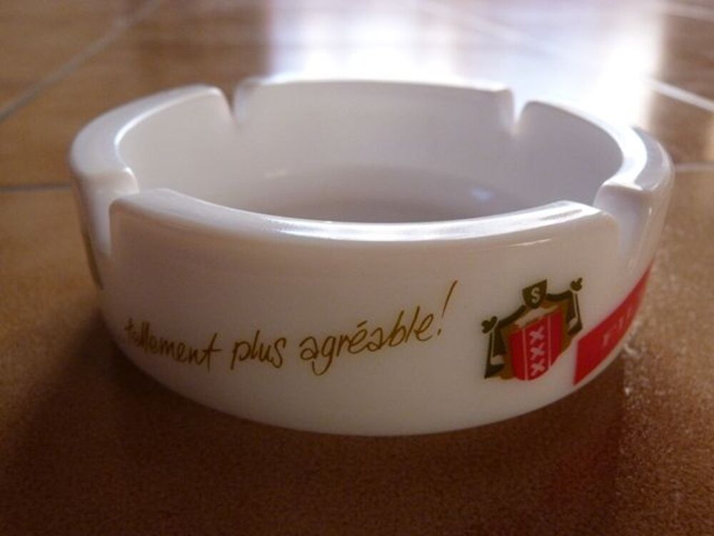 Cendrier publicitaire neuf 