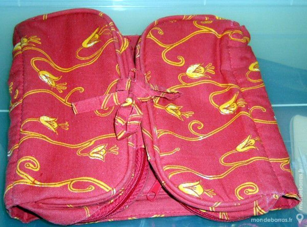 trousse de toilette de voyage femme Maroquinerie