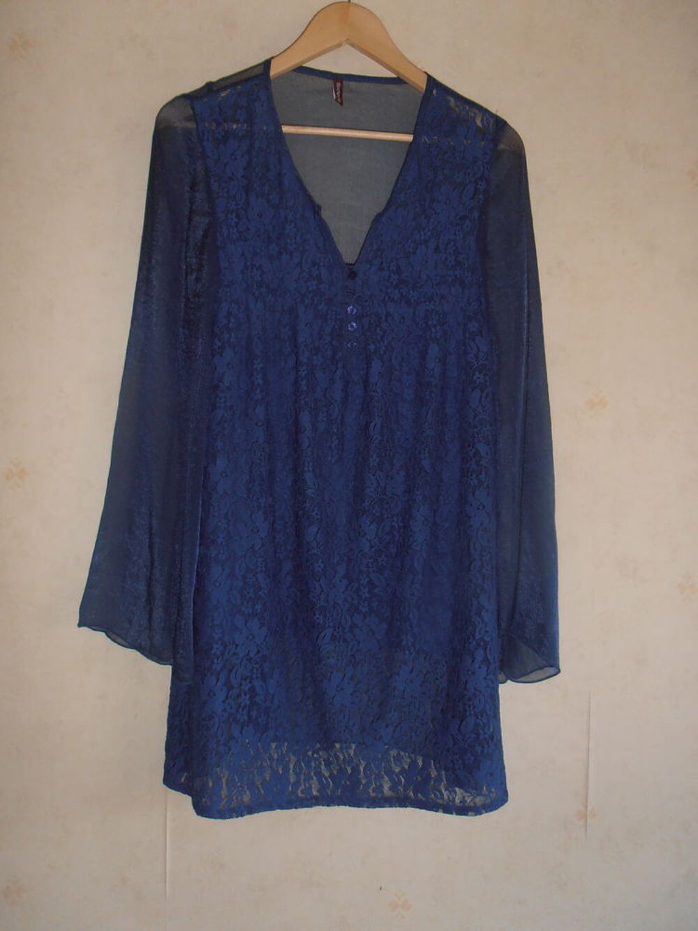 Tunique dentelle + top (80) Vêtements