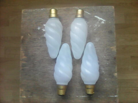 Lampes neuves géantes torsadées . 4 Noyelles-lès-Vermelles (62)