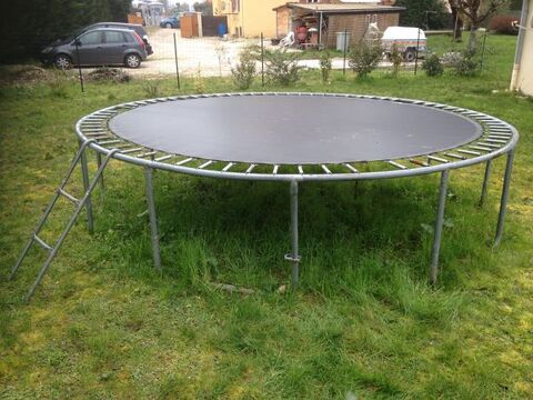 Trampoline  365 cm et chelle 30 L'Albenc (38)