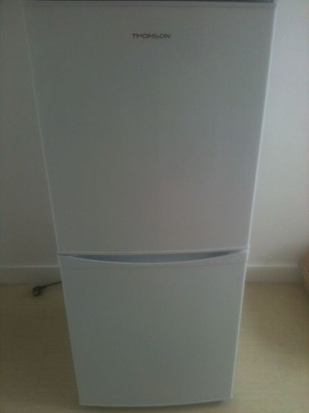  PETIT REFRIGERATEUR CONGELATEUR TRES BON ETAT Electroménager