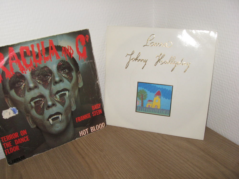 Vinyles 45 tours
Divers CD et vinyles