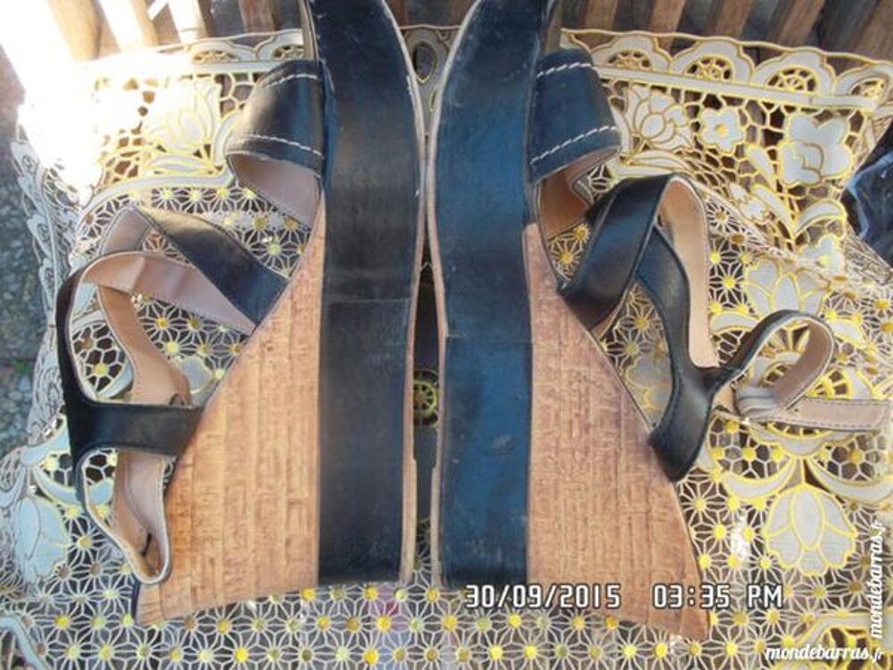 sandales hautes noires t.39*juste 3e*kiki60230 Chaussures