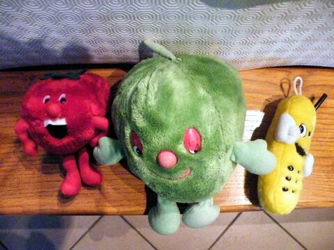fruit peluche la fraise et banane la pomme 1 Viriat (01)