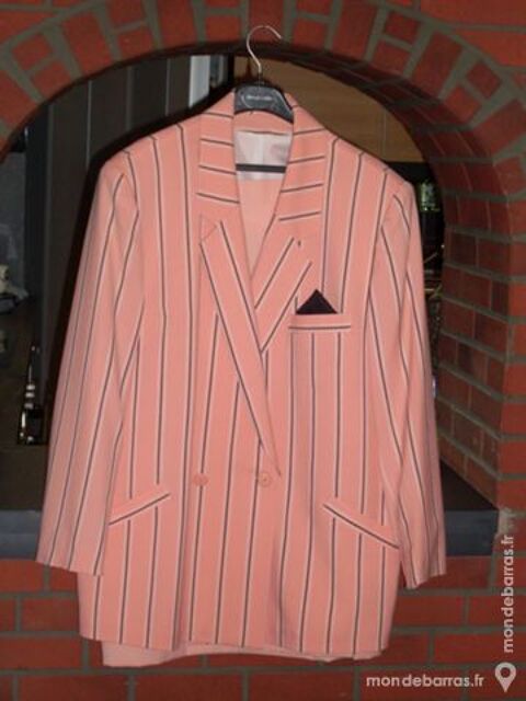 ENSEMBLE VESTE & JUPE 30 Tourcoing (59)