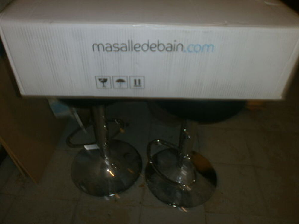 Vasques ovales pour salle de bain +miroir &eacute;clairant Meubles