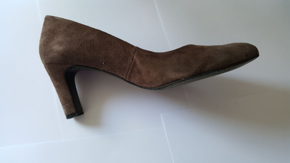ESCARPINS FEMME DAIM TAUPE Chaussures