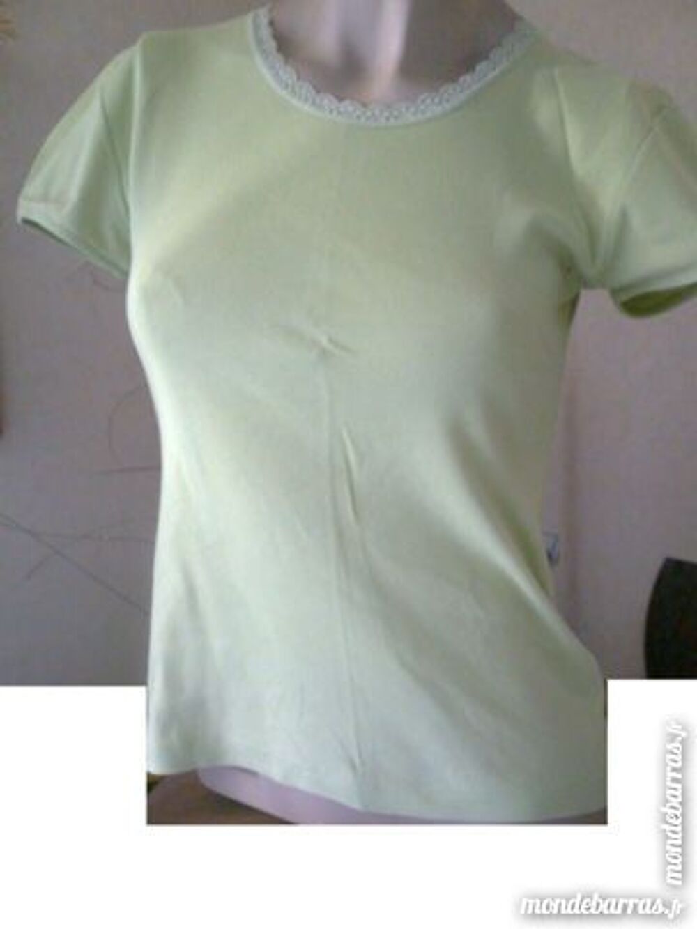 2 pantalons beiges -2 Tshirts - 38 &agrave; M - zoe Vêtements