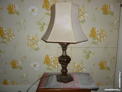 lampe abat jour pagode, pied bois patin -ancien- 29 Antibes (06)