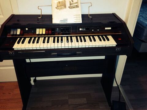 Orgue farfisa 69 Challes-les-Eaux (73)