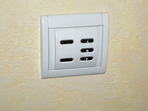 lot interrupteurs pour volets roulants 0 Parthenay (79)