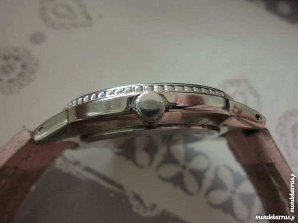 INDIANAPOLIS COLTS montre analogique DIV0505b Bijoux et montres