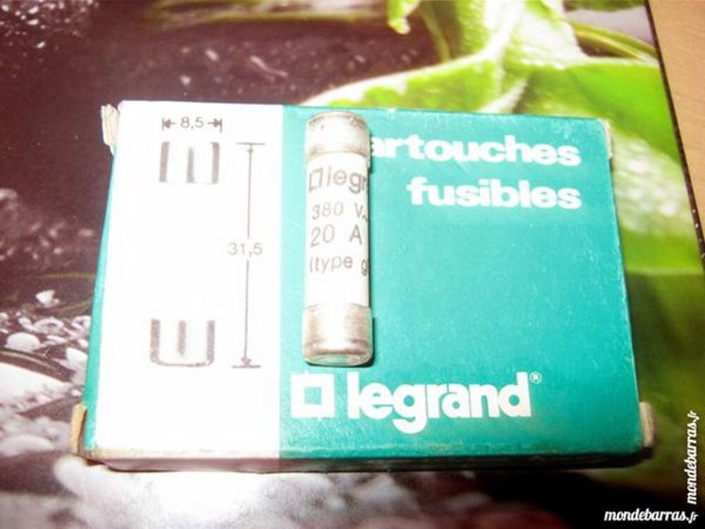 FUSIBLES LEGRAND - 8.5 X 31.5 - 20 AMPERES - NEUF Bricolage