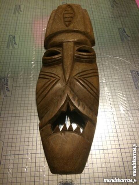  MASQUE AFRICAIN EN BOIS MASSIF    ORIGINAL    30 Saint-Genis-Laval (69)