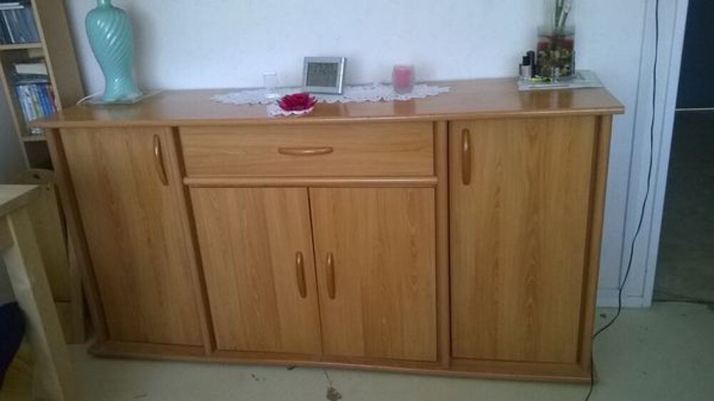 buffet + bahut 350 € + donne table Meubles