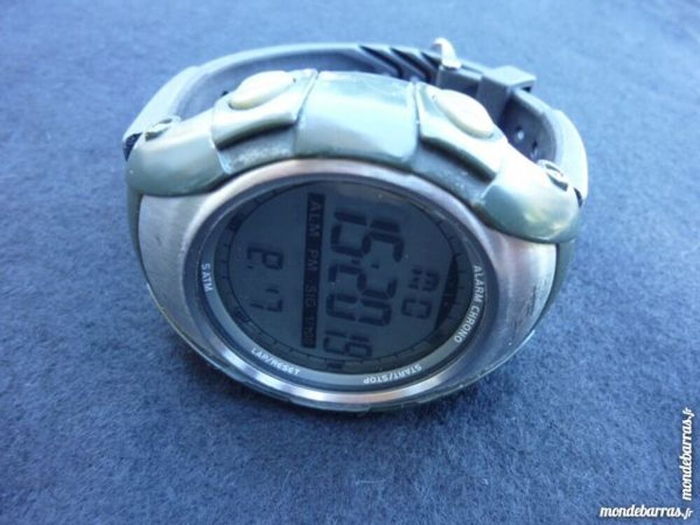UMBRO JUMBO MILITARY chrono 1/100&egrave;me DIV0213 Bijoux et montres