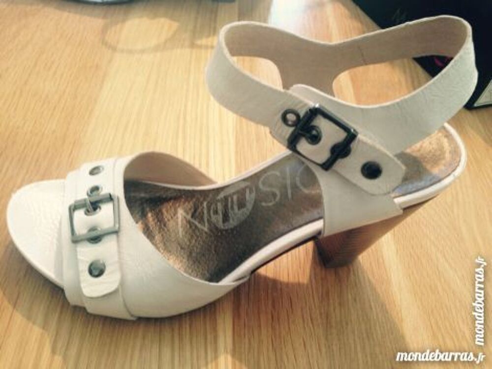 Escarpins &agrave; bouts ouverts MADISON Chaussures
