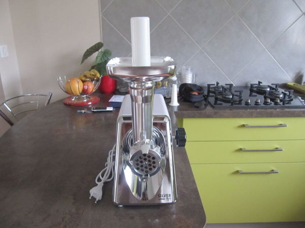 VD HACHOIR ELECTRIQUE TOUTES VIANDES Electroménager